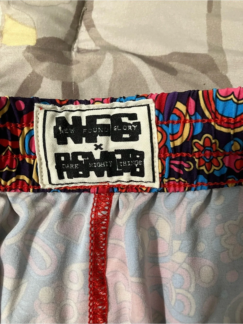 Men's hybrid swim trunks “love overload” size small
